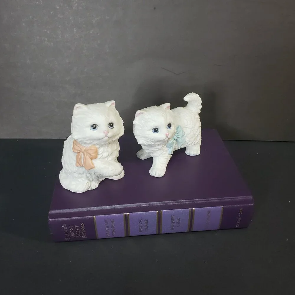 Vintage 80s Homco Set of 2 White Porcelain Kitten Cat Figurines Pink Blue Bow